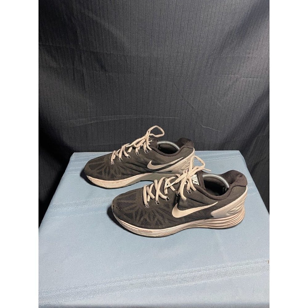 Nike Women's LunarGlide 6 Black and White Running Sneakers Size 7w/5.5m - Picture 1 of 6